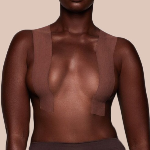 Boob Tape Set - Farbton Mandelbraun (Brustlift Tape, Starker Halt für Körbchengrößen A-J)